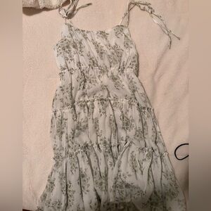 Like New Vonmauer floral flowy mini dress! So cute and so comfy!